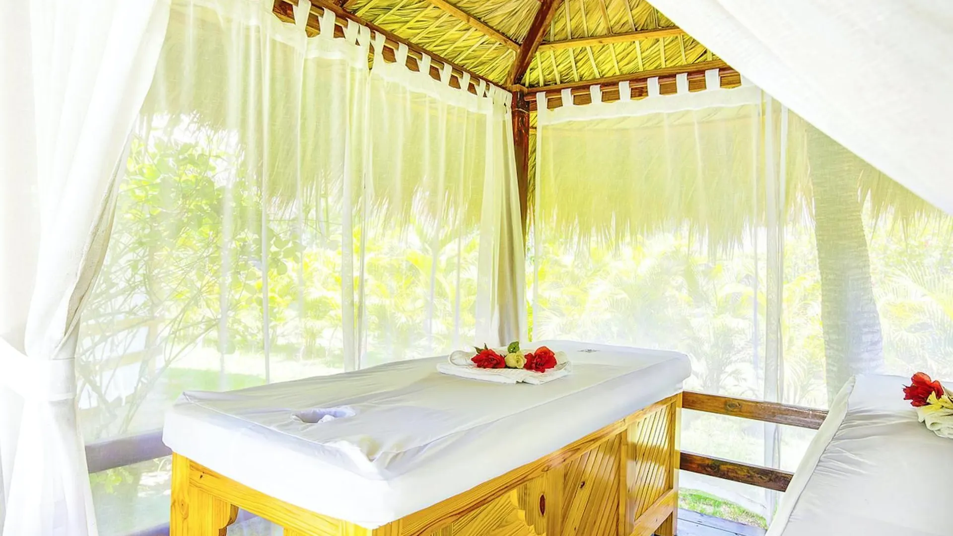 Grand Caribe Suites Punta Cana 5*,